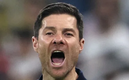 Michael Essien backs Xabi Alonso over Jose Mourinho at Chelsea