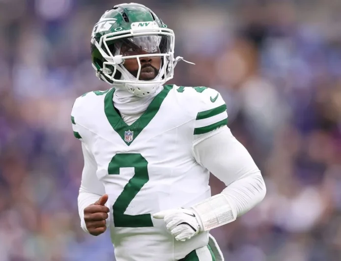 Tyrod Taylor Signs With Packers as Jordan Love’s Backup