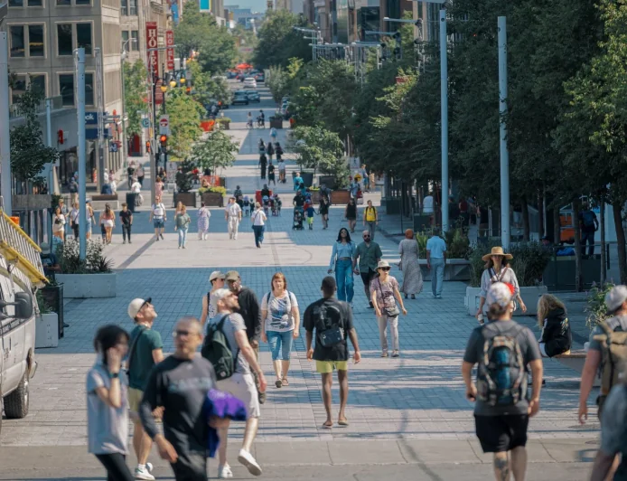 Commerces ouverts en Ontario lundi 18 mai 2026 — Ouvert Ou Ferme Lundi 18 Mai 2026