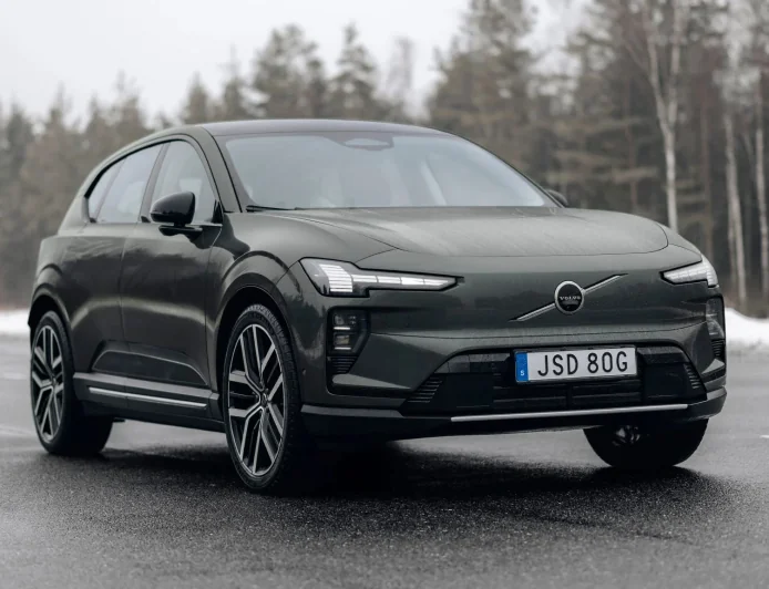 Volvo Ex60 starts at $59,795, undercutting XC60 PHEV
