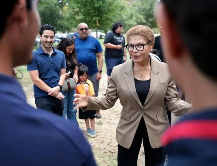 Bass Leads 29% in La Mayor Race Polls Among Latino Voters