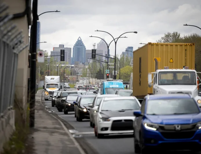 SPVM rouvre partiellement Notre-Dame après délit de fuite à Montréal — Noovo Info