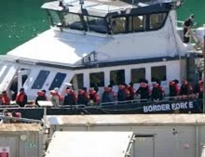 Home Office Says 989 Cross English Channel Migrant Crossings Over Weekend