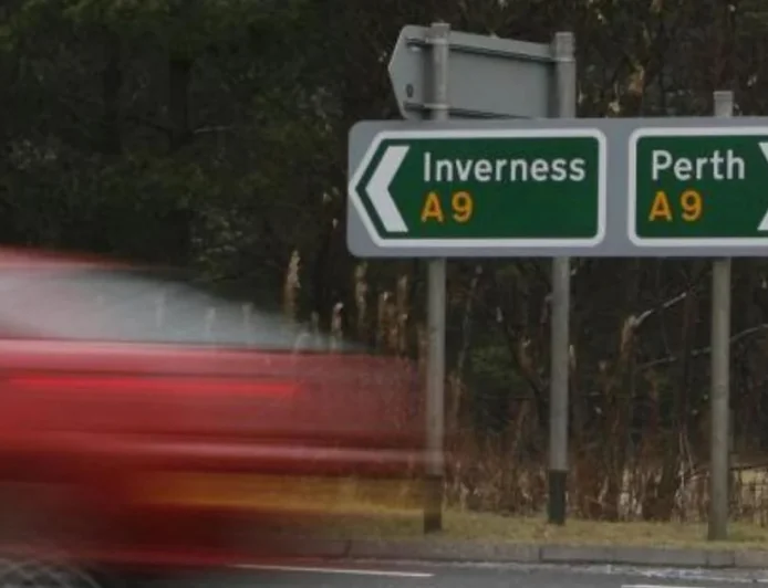 Traffic Scotland closes A9 at Dunkeld after lorry fire