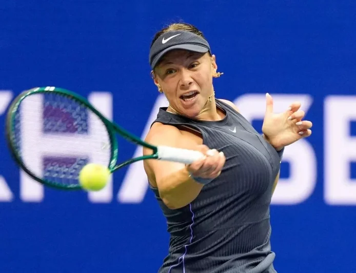 Julia Grabher Faces Amanda Anisimova After French Open Return