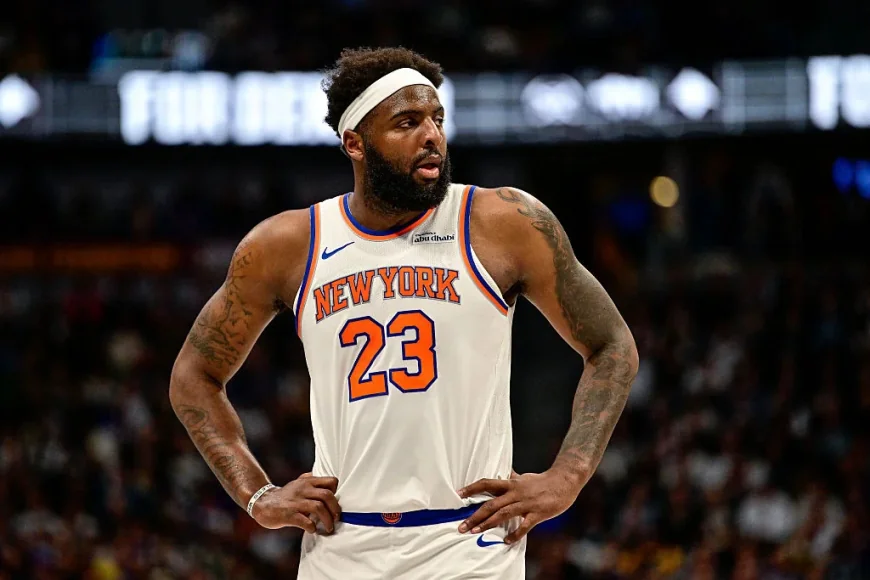 Mitchell Robinson Leaves Game 6 With Ankle Injury, Then Returns