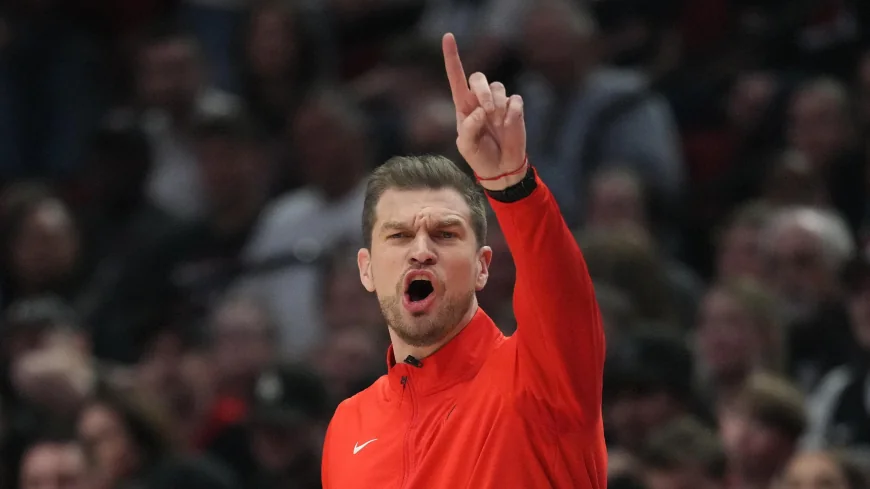 Doris Burke on Tiago Splitter's Blazers future after 42-40 season
