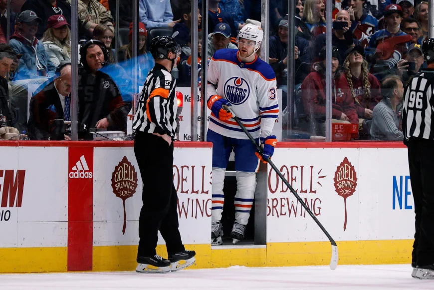 Chris Kreider Hit on Leon Draisaitl Draws No Penalty in Game 5