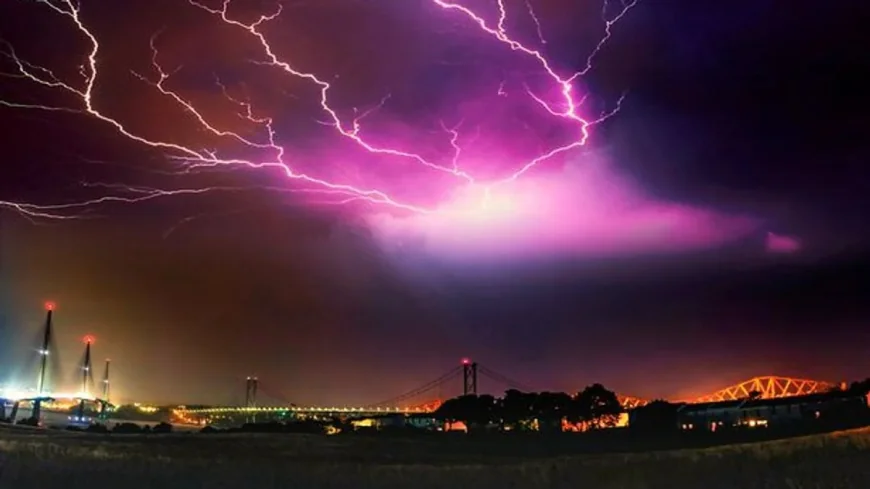 Edinburgh Weather Forecasts Thunder 4pm-6pm on May 2