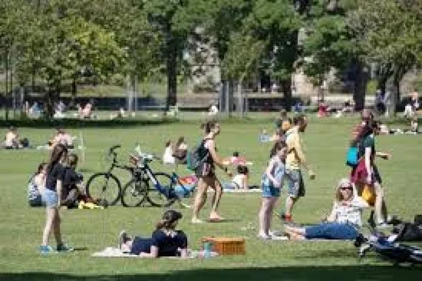Tomintoul hits 27C swing as Weather Glasgow warms Scotland