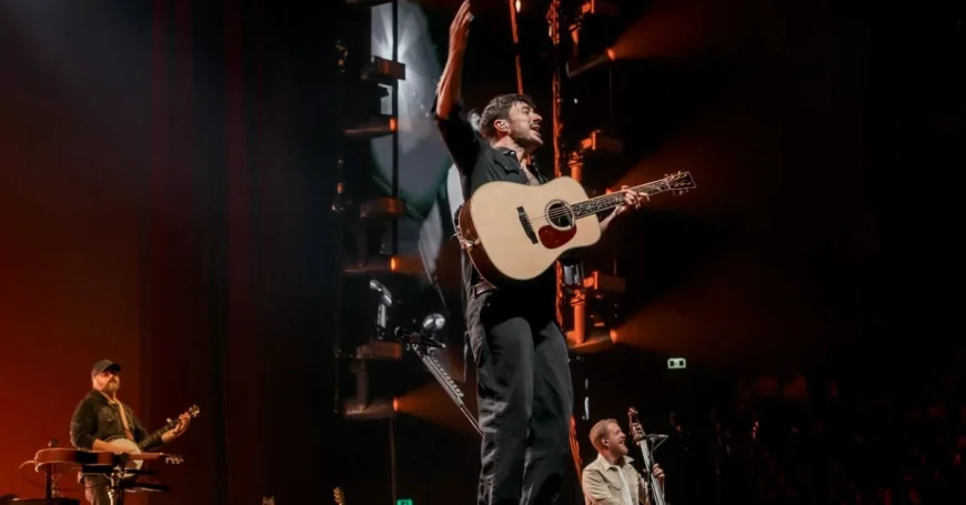 Marcus Mumford walks crowd through Ditmas at Brisbane Entertainment Centre