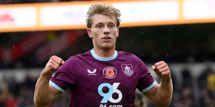 Zian Flemming Hits 10 as Burnley Braces for Interest