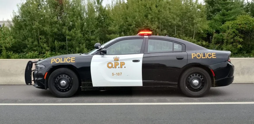 Ontario 401 eastbound express lanes close at Kipling after two collisions
