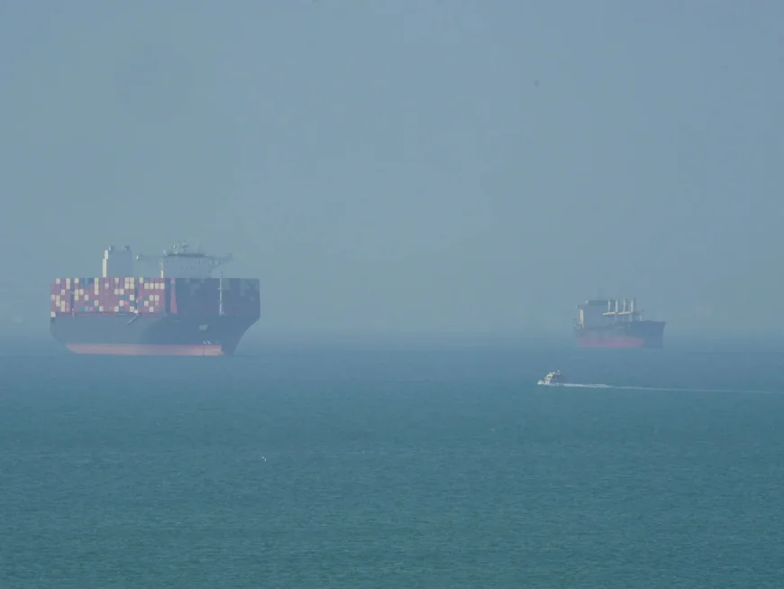 Treasury Warns Shippers on Strait of Hormuz Toll Payments