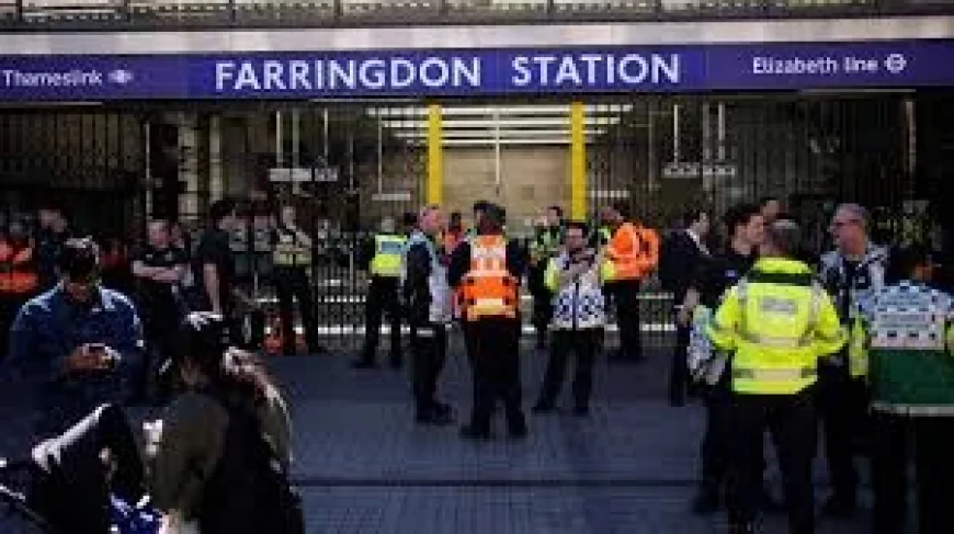 Elizabeth Line Treats 14 After Farringdon Chemical Smell