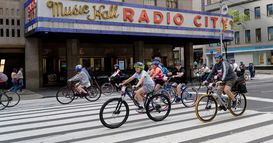 More Than 32,000 Cyclists Fill Five Boro Bike Tour Streets
