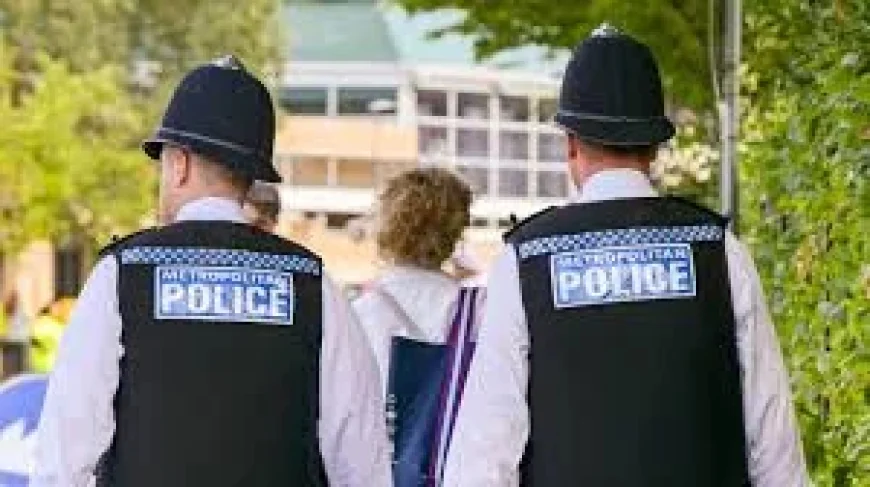 Metropolitan Police officer kept dead body photo on phone, hearing finds