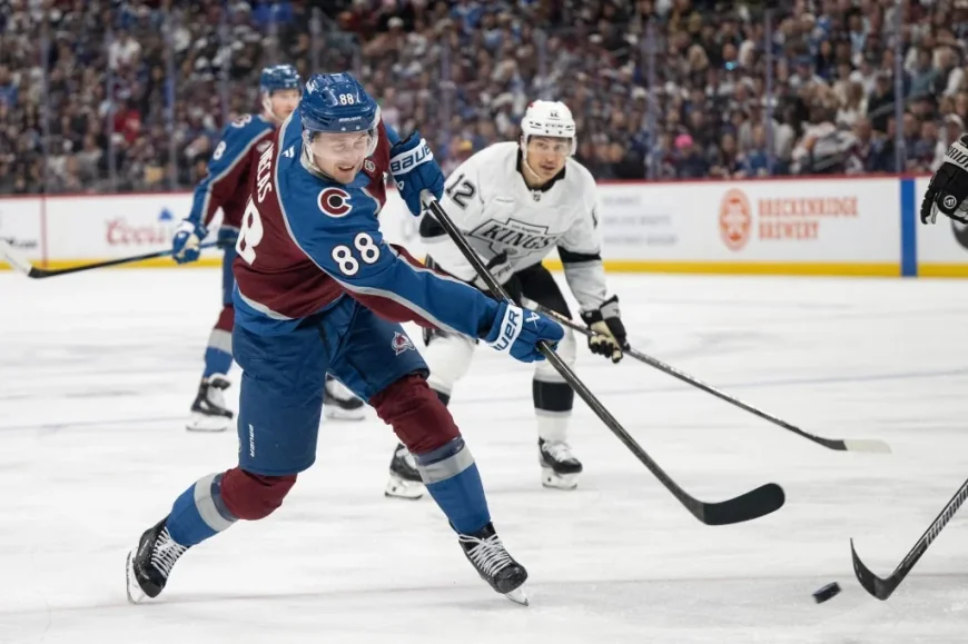 Martin Nečas Says Pressure Is a Privilege Before Game 1