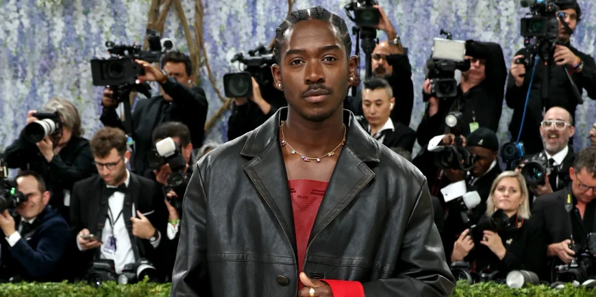 Damson Idris Debuts Rainbow Maxi Necklace at 2026 Met Gala