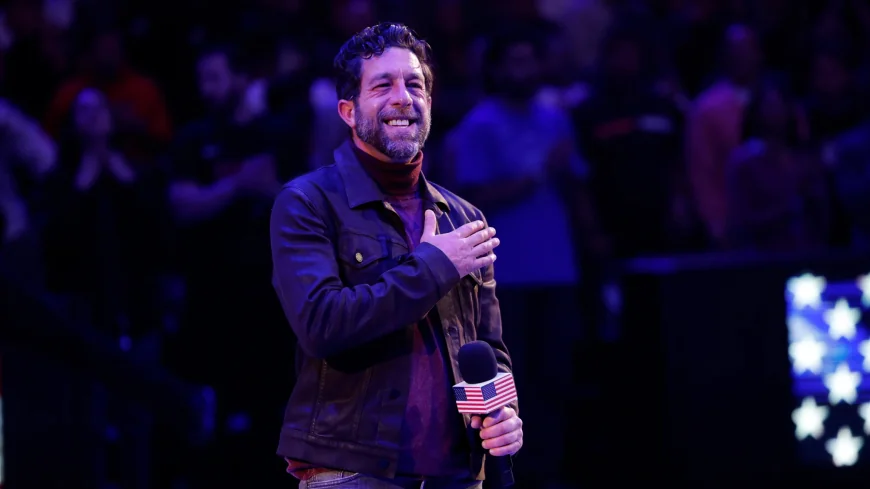 Elliott Yamin Returns on American Idol With Jordan McCullough Duet