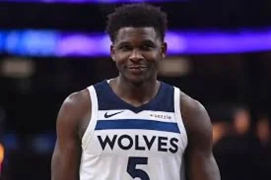 Anthony Edwards Leaves Game 4 With Left Knee Injury
