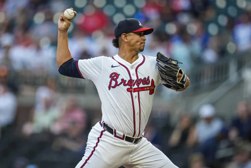 Carlos Carrasco Returns to Braves Active Roster After Free Agency
