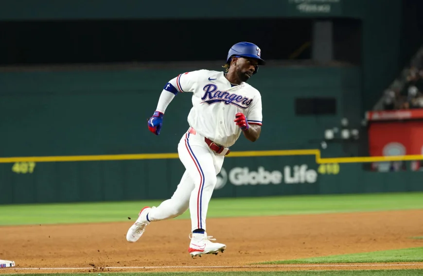 Andrew Mccutchen Makes Right-Field Catch for Texas Rangers