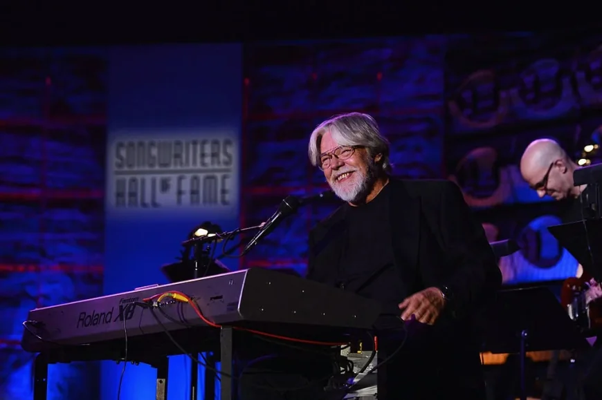 Bob Seger Anchors Birthday Tribute With 'Night Moves' and 'Turn The Page'