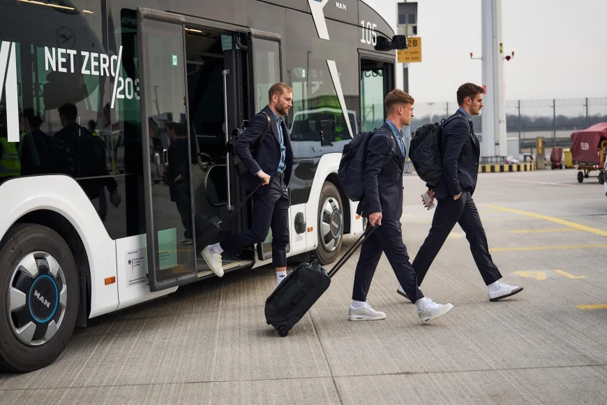 Vincent Kompany weighs Josip Stanišić and two fullbacks for PSG
