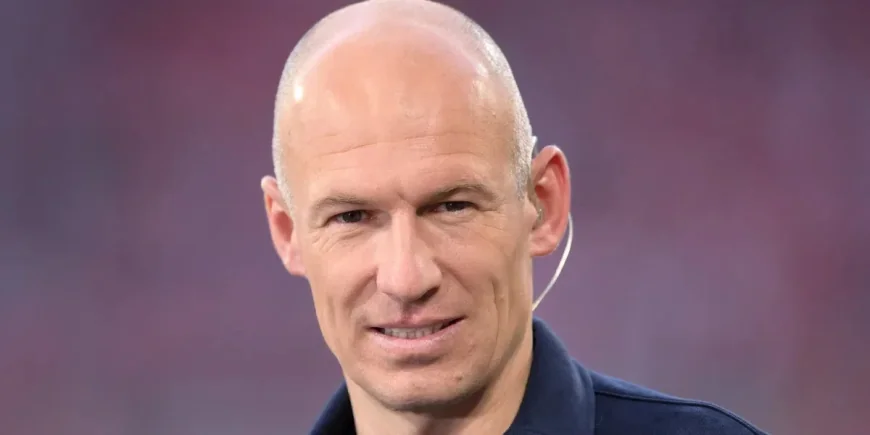 Arjen Robben: Neuer keeps Bayern in the tie as PSG control the second leg