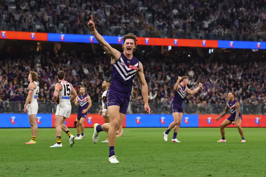 Michael Frederick sparks Fremantle’s eighth straight win over Hawthorn