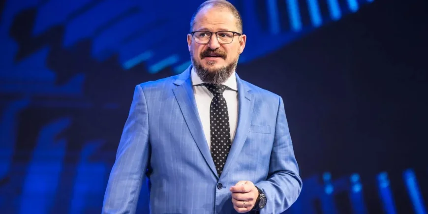 Qcom Amon Says 2028 Will Shift Workloads to AI Devices