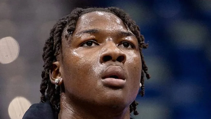 Adou Thiero Plays Six Minutes in Lakers' 125-107 Loss
