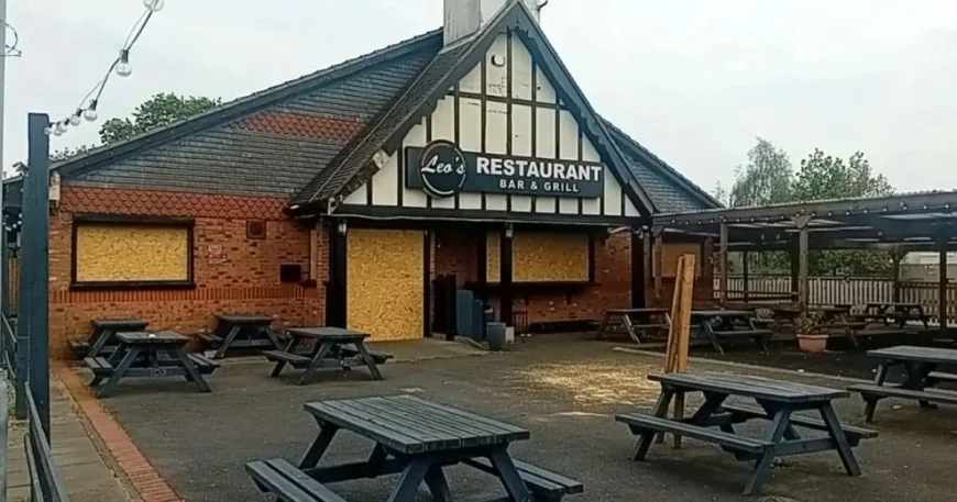 Leo’s Bar and Grill boarded up in Haydock, St Helens Star reports
