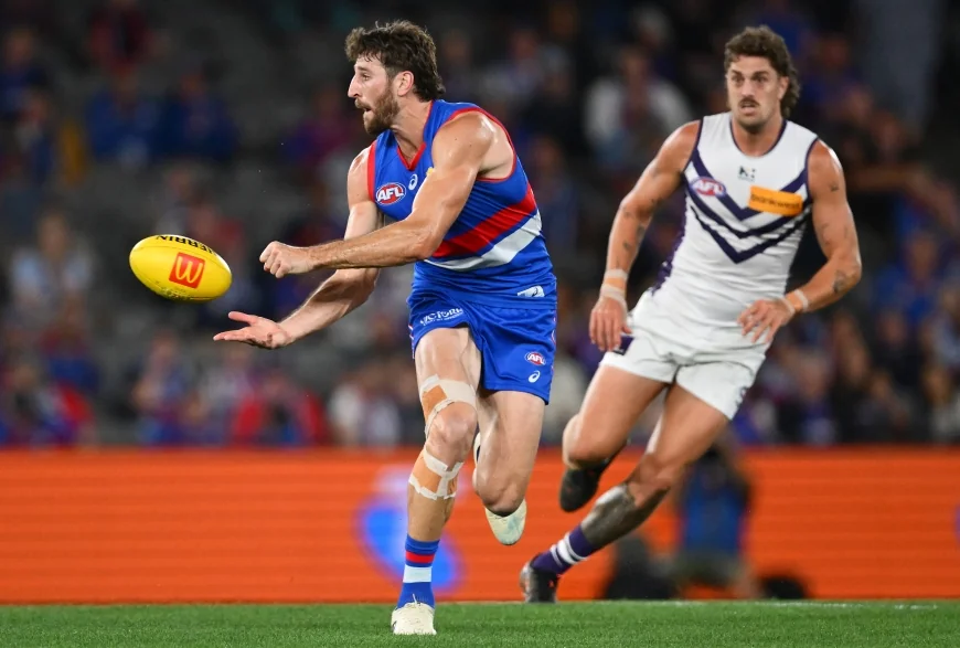 Marcus Bontempelli Set to Play Through Heel and Knee Issues