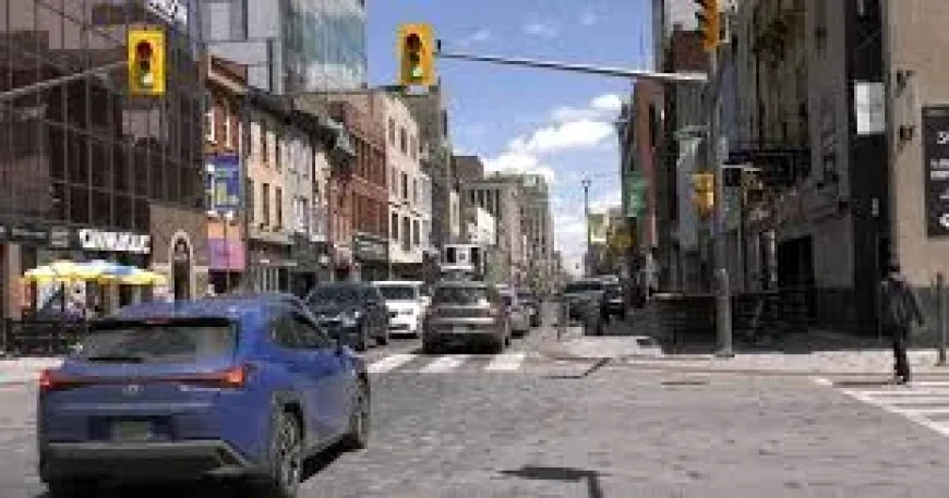 Canada Jobs Lost April as Youth Unemployment Hits 14.3%