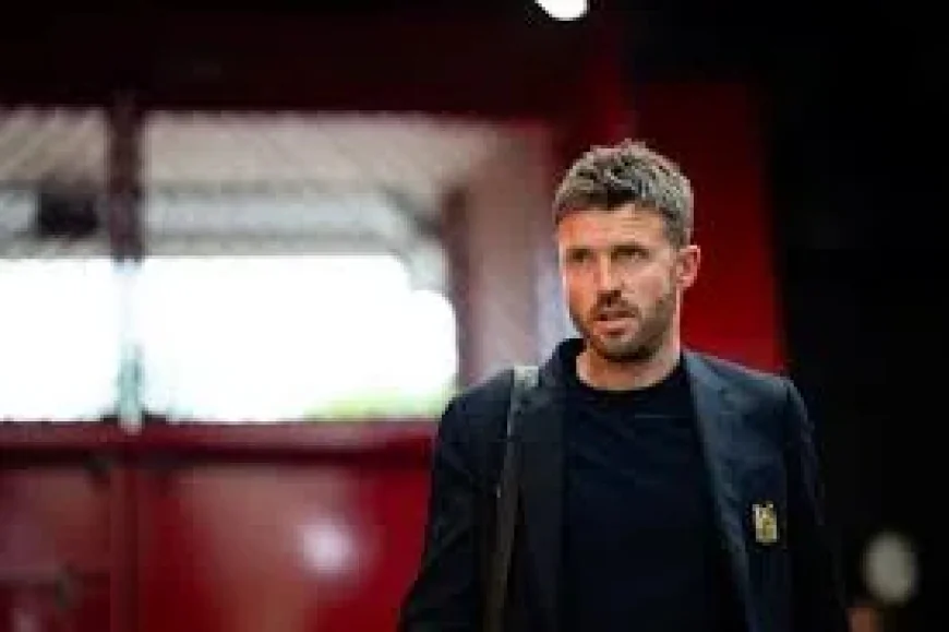 Chris Sutton Backs Sunderland To Take Point In Sunderland Vs Man United