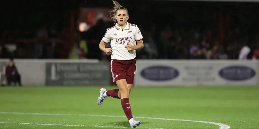 Katie Mccabe Could Win New Arsenal Deal Before Season's End