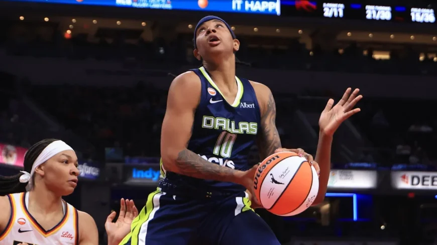 Alysha Clark: Smith, James progress well before Saturday opener