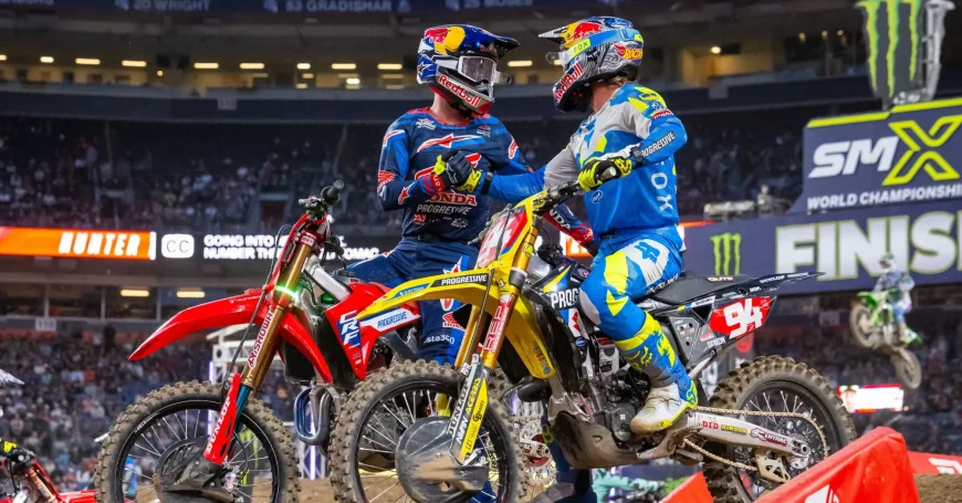 Hunter Lawrence Cuts Ken Roczen Lead to 1 Point — Supercross Today
