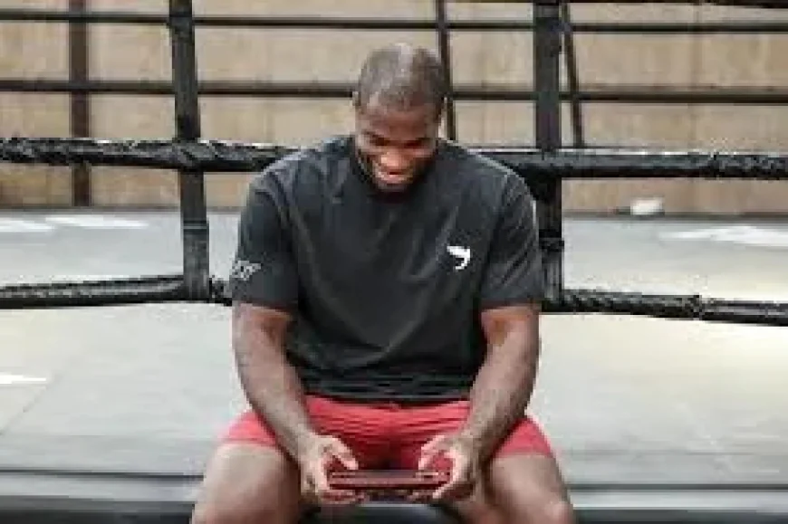 Frank Warren Defends Daniel Dubois After Manchester Questions