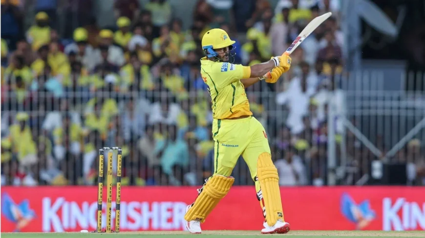 Urvil Patel Scores 25 Off Avesh Khan in CSK Chase