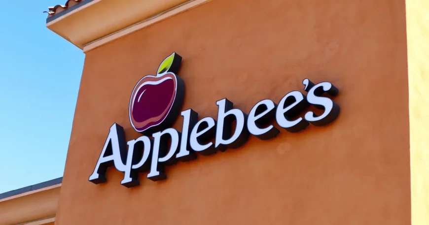 Applebees moves managers to the dining room as sales improve