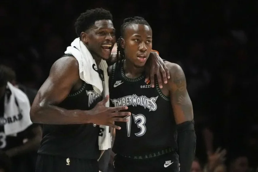 Ayo Dosunmu Available for Game 3 After Right Heel Soreness