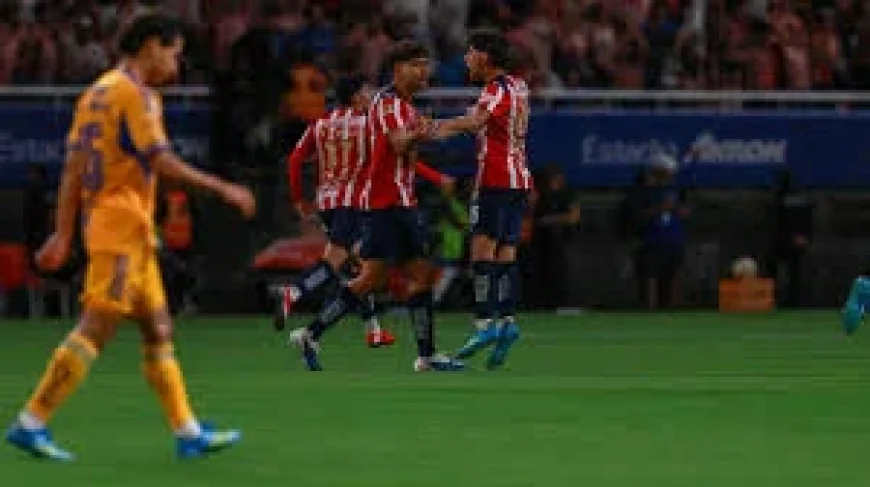 Sandoval impulsa a Chivas a Semifinales Liga Mx con doblete
