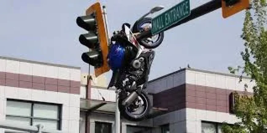 Delta Police Cite Speed in Motorcycle Hanging From Traffic Light Crash