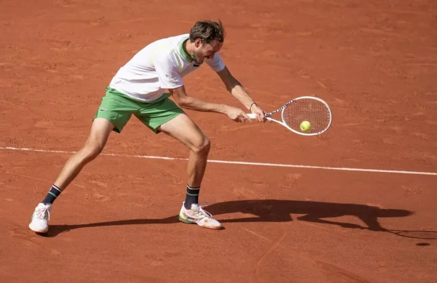 Pablo Llamas Ruiz Won Four Straight Deciding Sets Before Medvedev