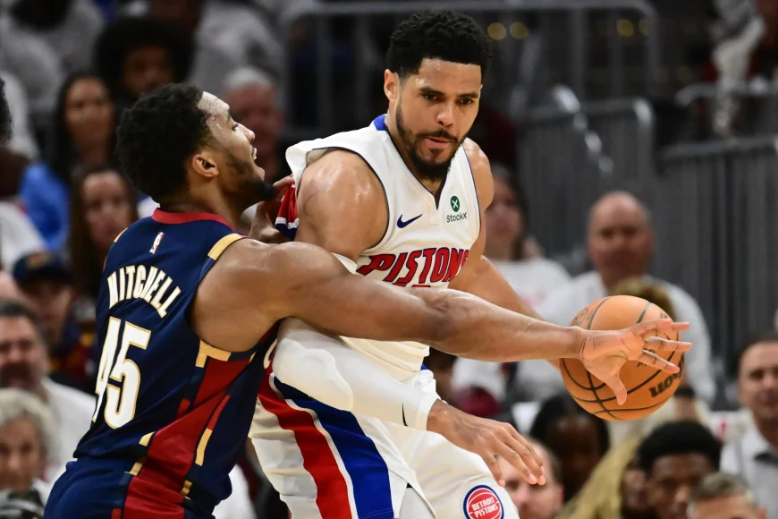 Pistons Face Cavaliers in Game 4 at Rocket Arena — Nba Game