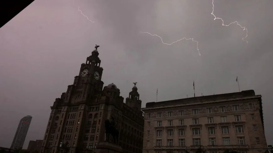 Met Office warns Liverpool of heavy showers and thunder risk — Weather Liverpool