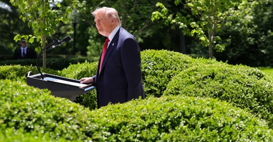 Trump Posts More Than Two Dozen Truth Social Messages in 38 Minutes